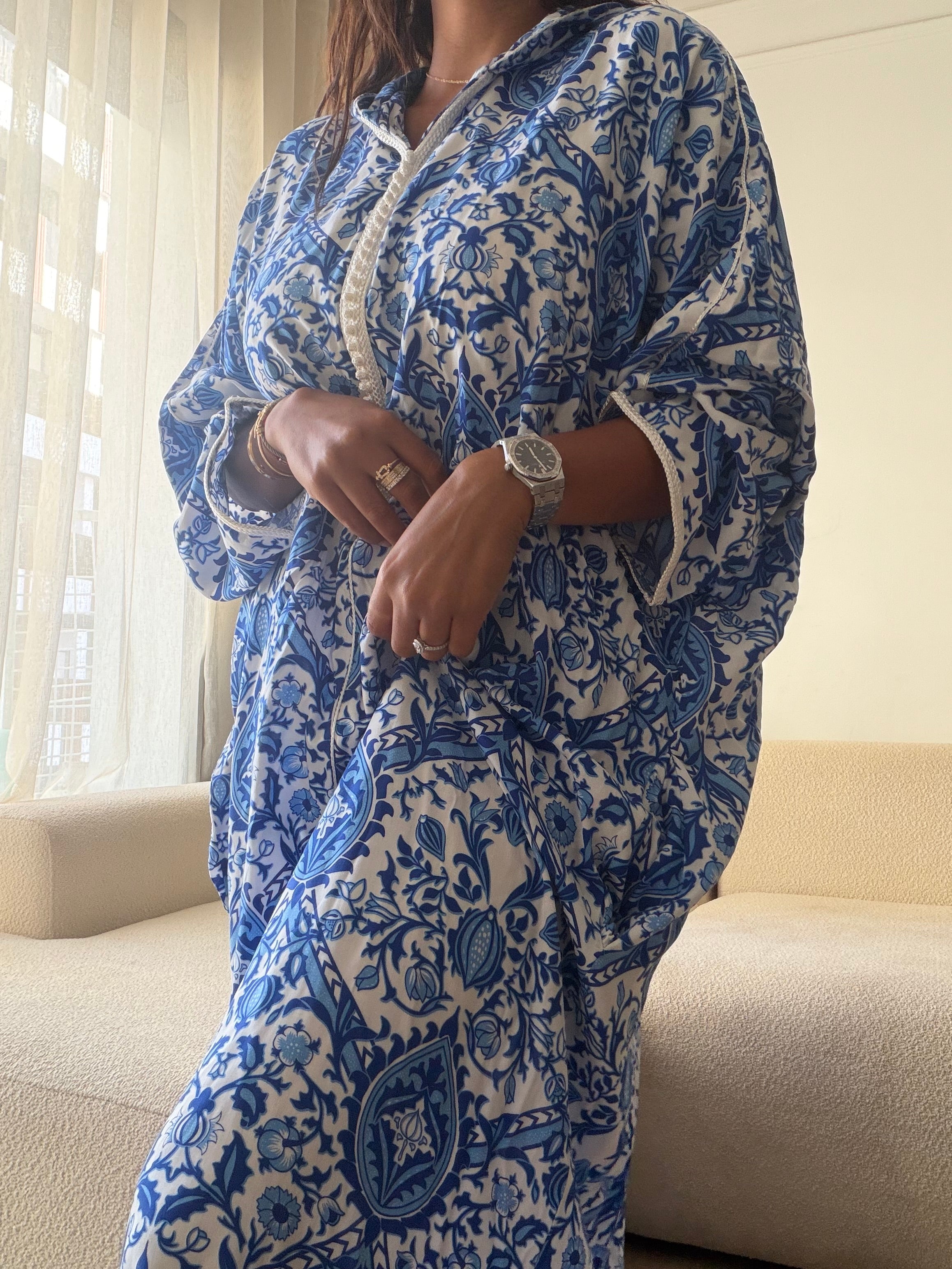 Djellaba femme bleu et blanc à motif